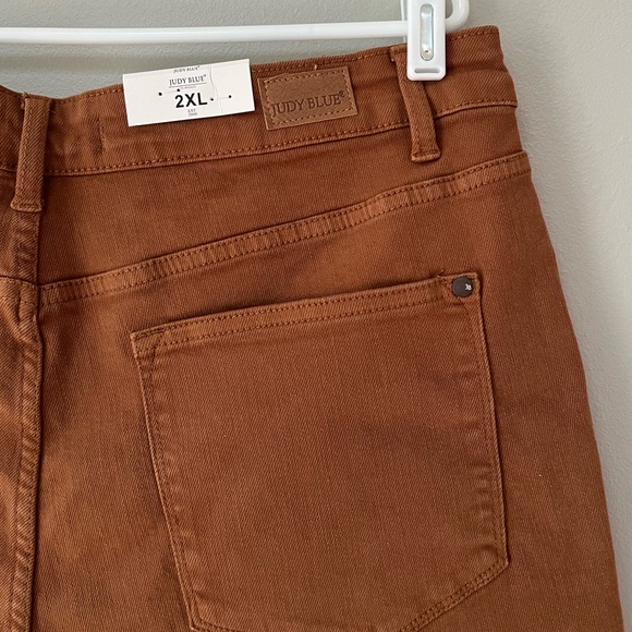 NWT Judy Blue Mid-Rise Cut Off Frayed Brown Shorts - Picture 7 of 10